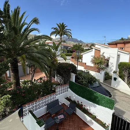 Villa Paradise - Margot *